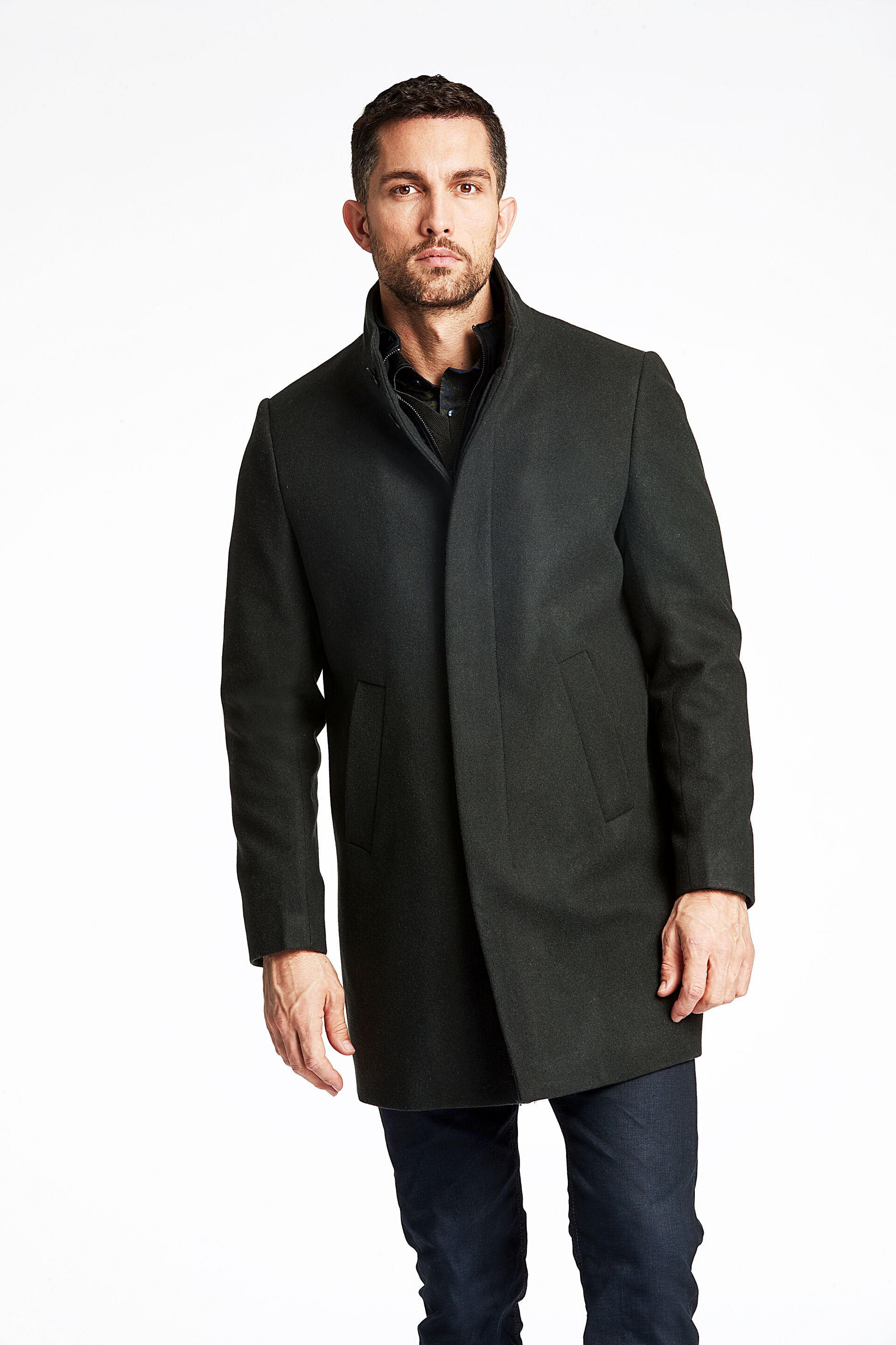 Model i sort Lindbergh frakke