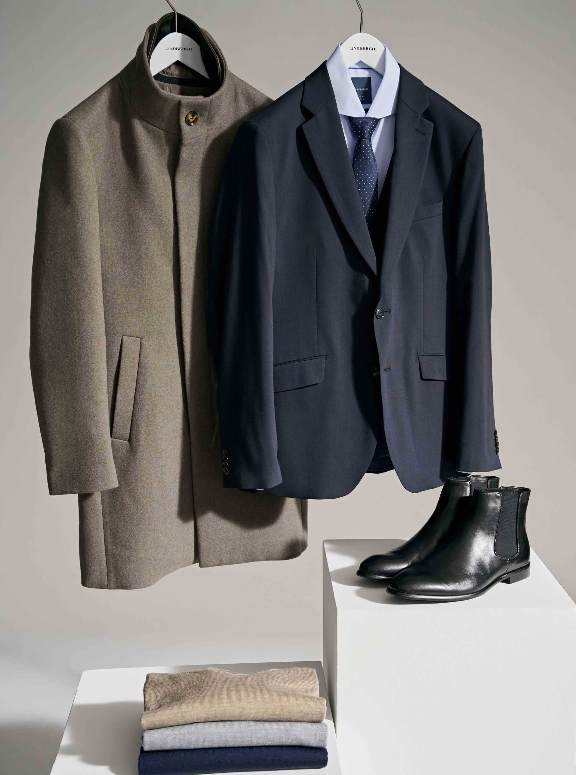 Frakke, blazer, skjorte og strik fra Lindbergh