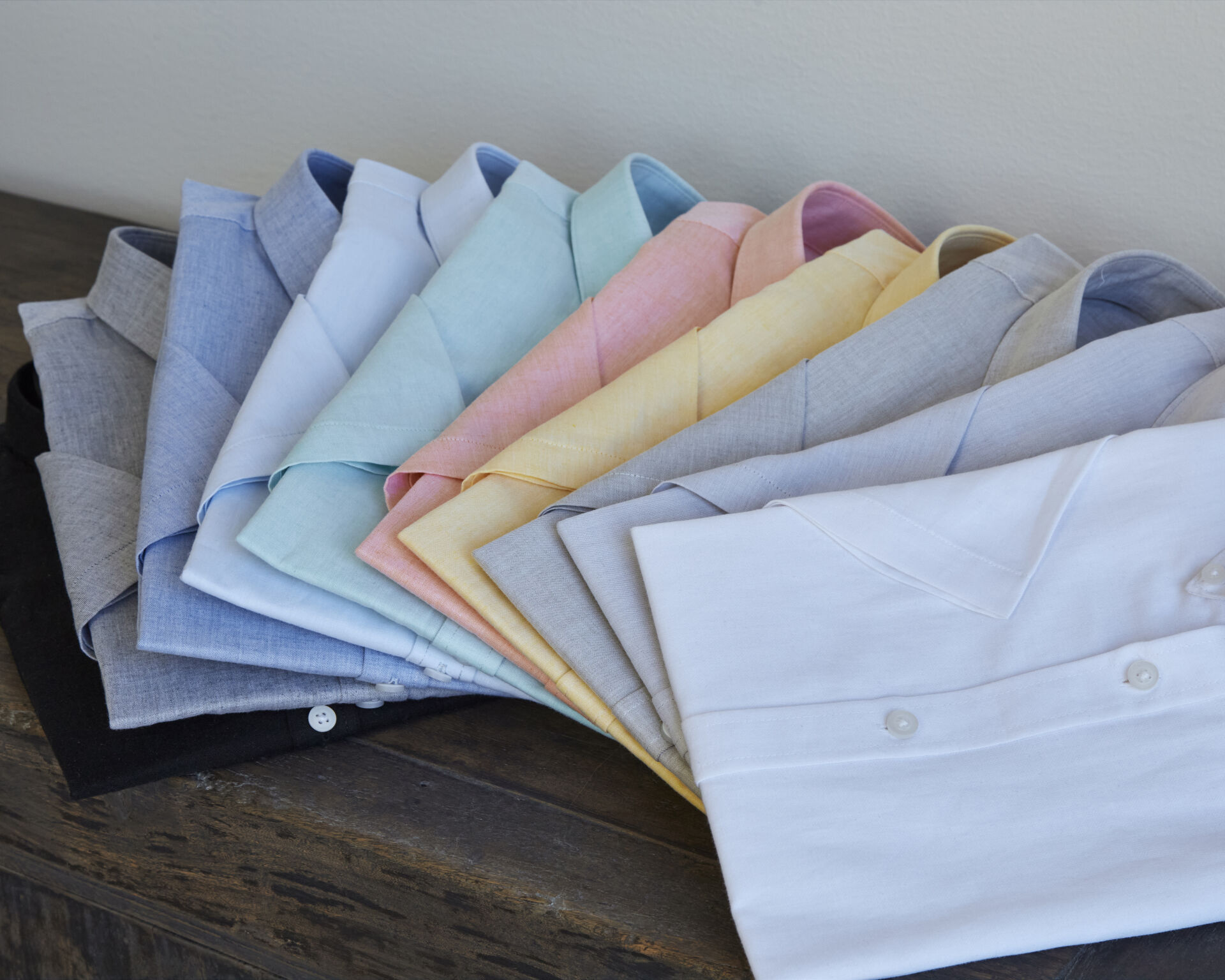 Udvalg af pastelfarvede Lindbergh hørskjorter